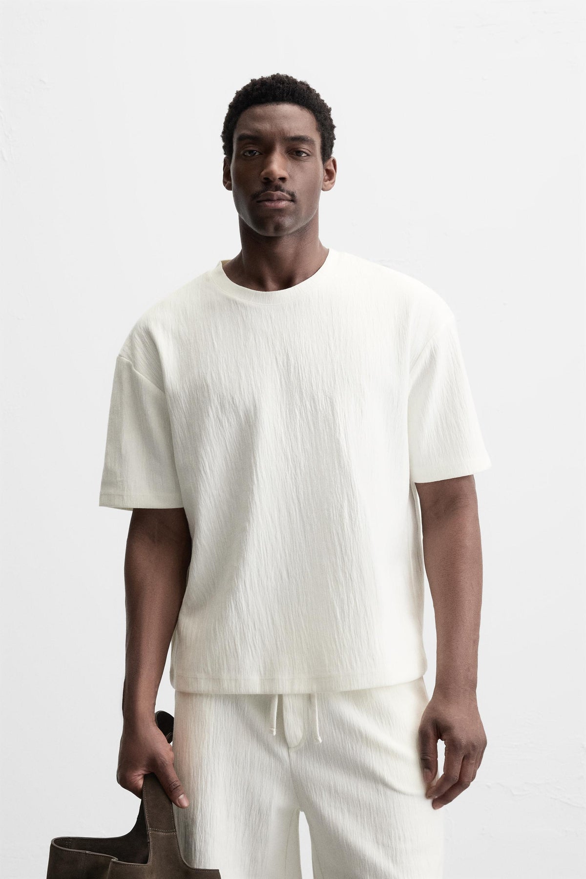 TEXTURED RELAXED FIT T-SHIRT - Image 2