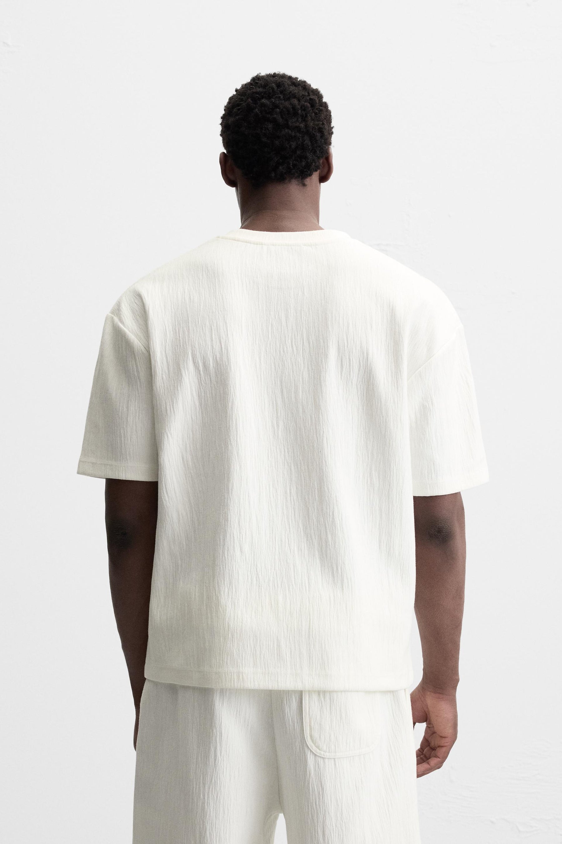 TEXTURED RELAXED FIT T-SHIRT - Image 3
