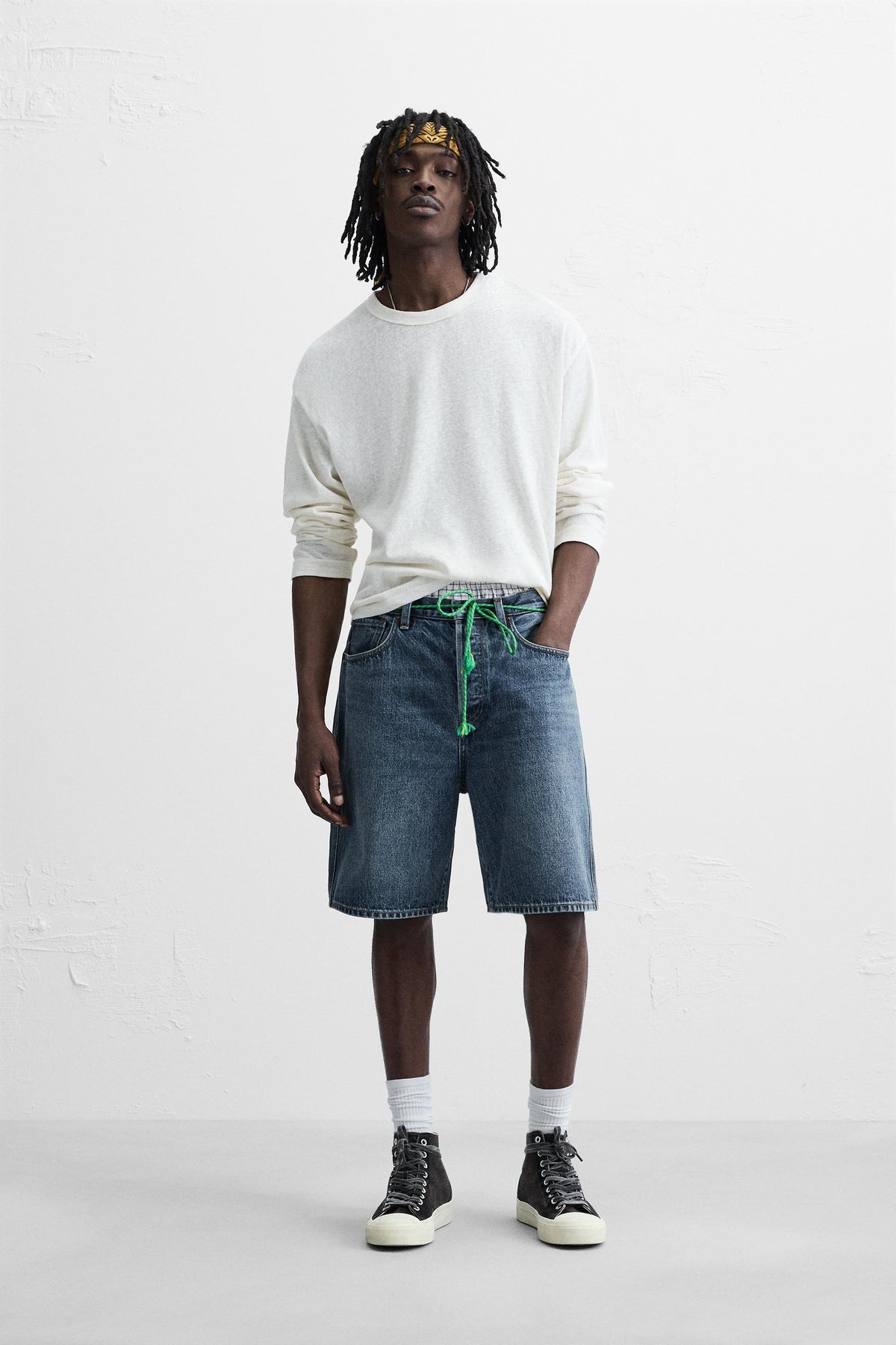 STRAIGHT-LEG DENIM BERMUDA SHORTS - Image 1