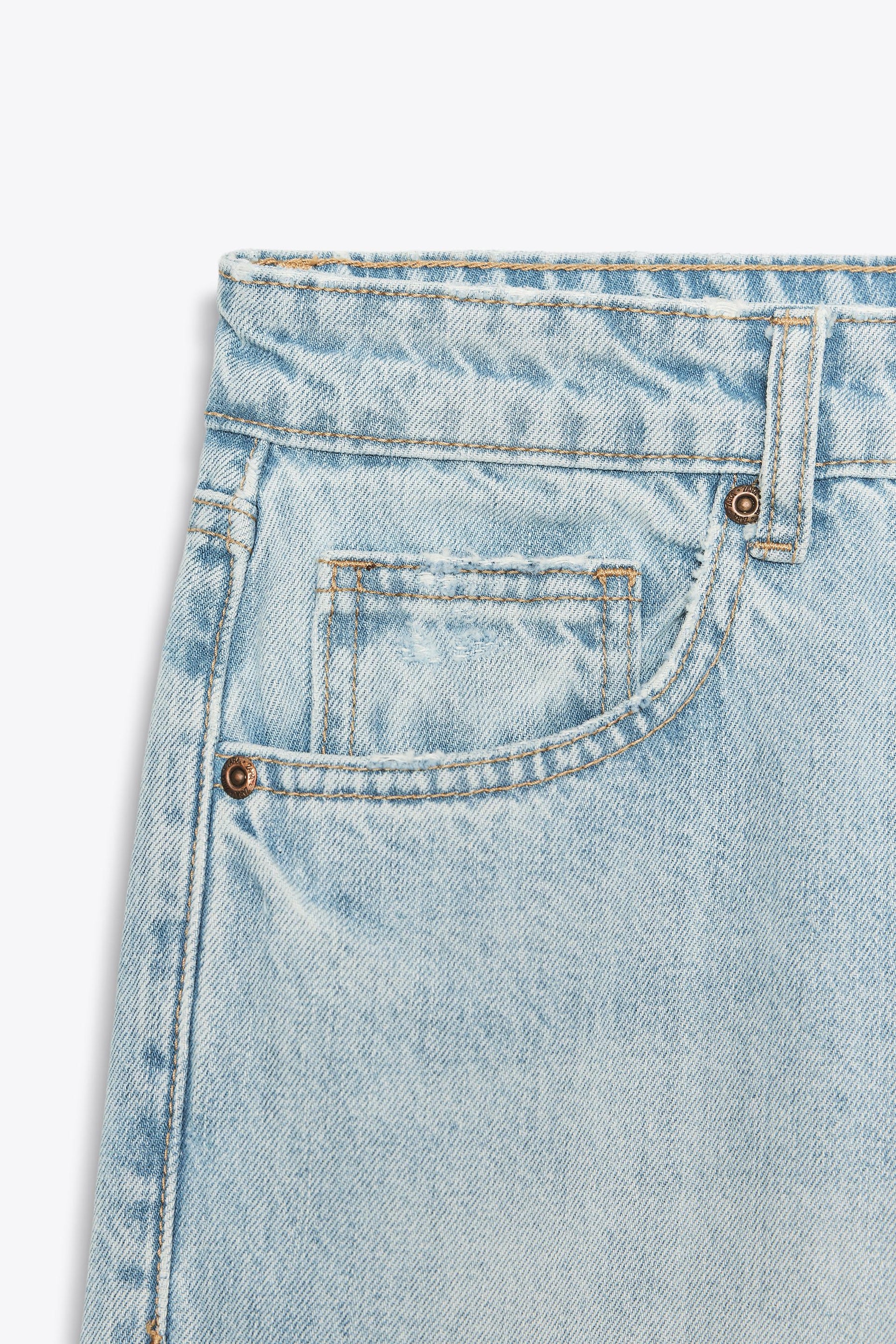 Jeans mit weitem Bein