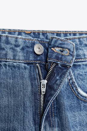 Weitbeinige Jeans mit mittelhohem Bund