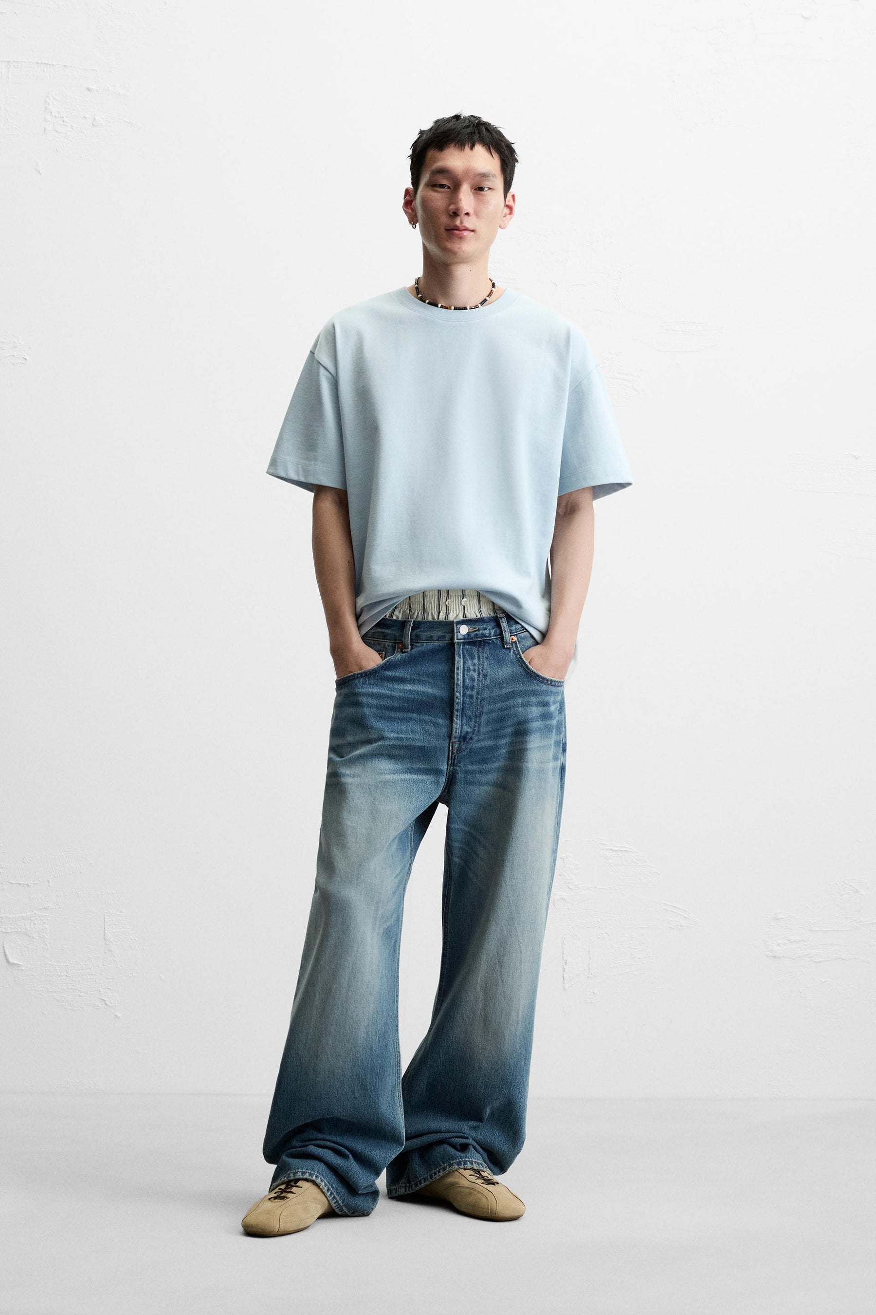 HEAVYWEIGHT REGULAR FIT BASIC T-SHIRT - Image 1