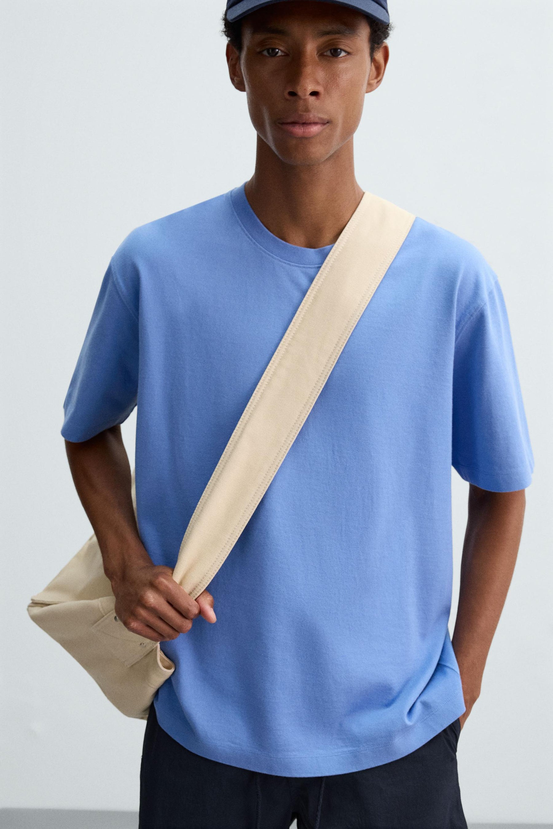 HEAVY WEIGHT SHORT SLEEVE T-SHIRT - Image 5