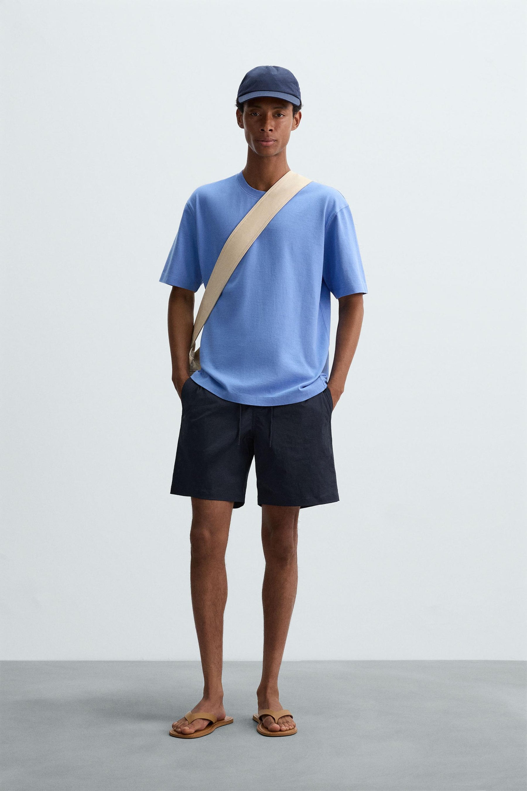 HEAVY WEIGHT SHORT SLEEVE T-SHIRT - Image 1