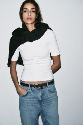 T-Shirt mit Raffung und Interlock-Design