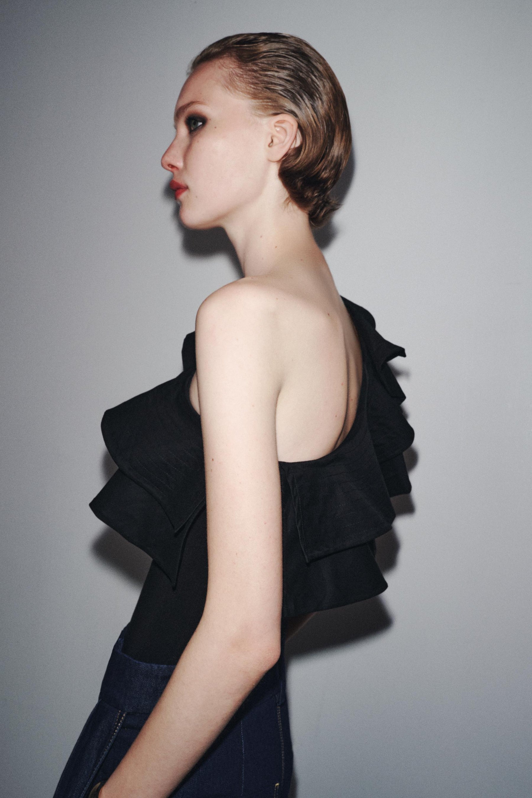 Asymmetrischer Rüschenbody