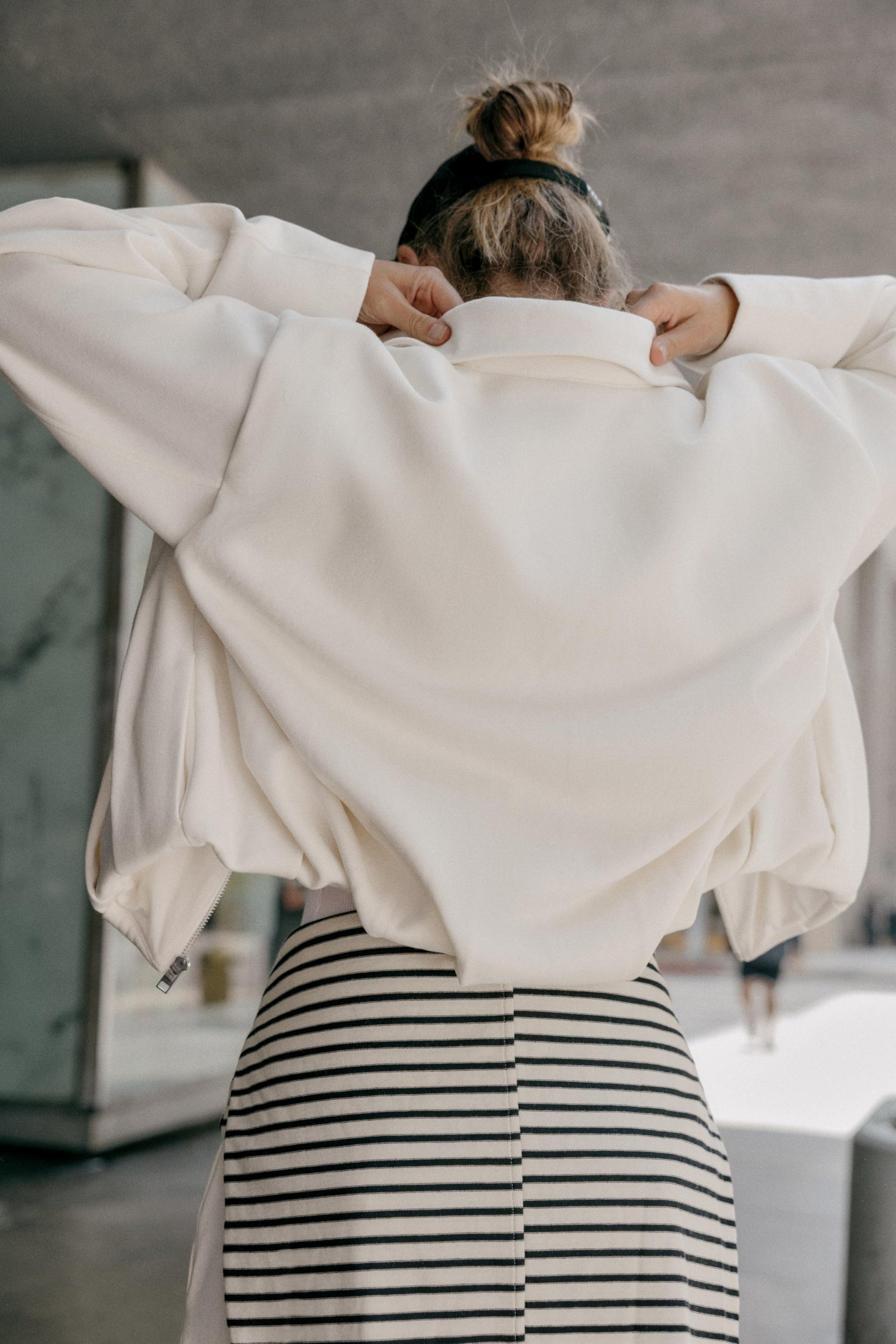 PLEATED FLEECE BOMBER JACKET - Image 3