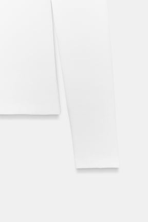 Baumwoll-T-Shirt mit V-Ausschnitt