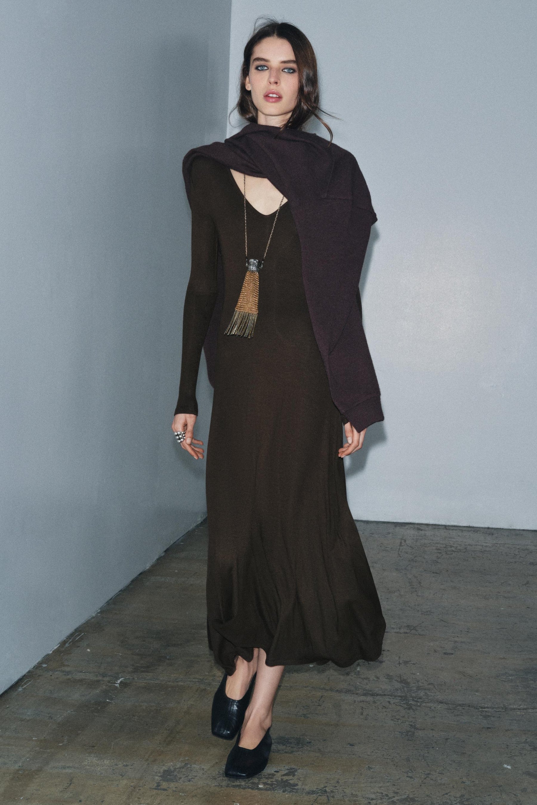 Kleid mit V-Ausschnitt