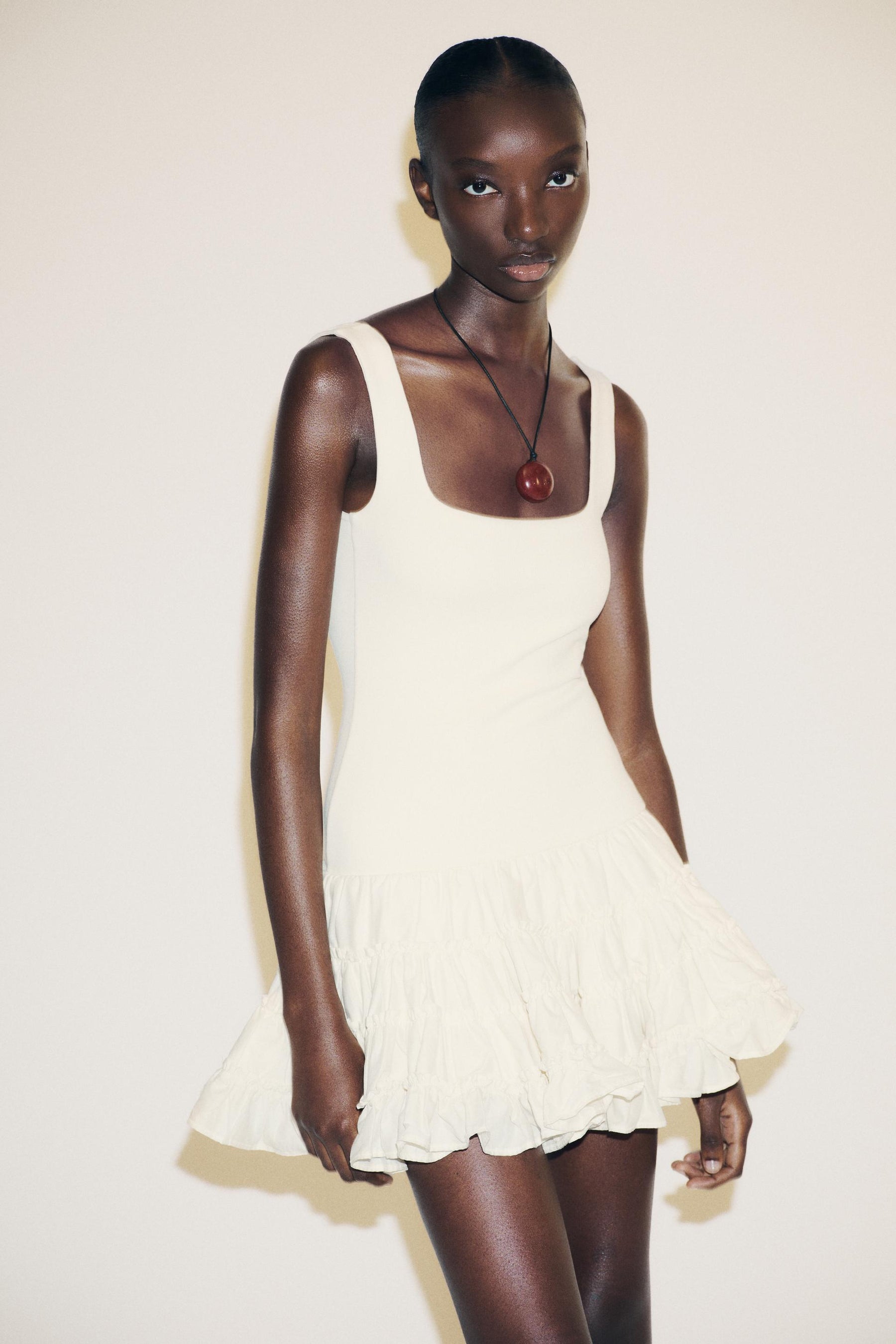 VOLUMENDES KOMBINATIONSKLEID