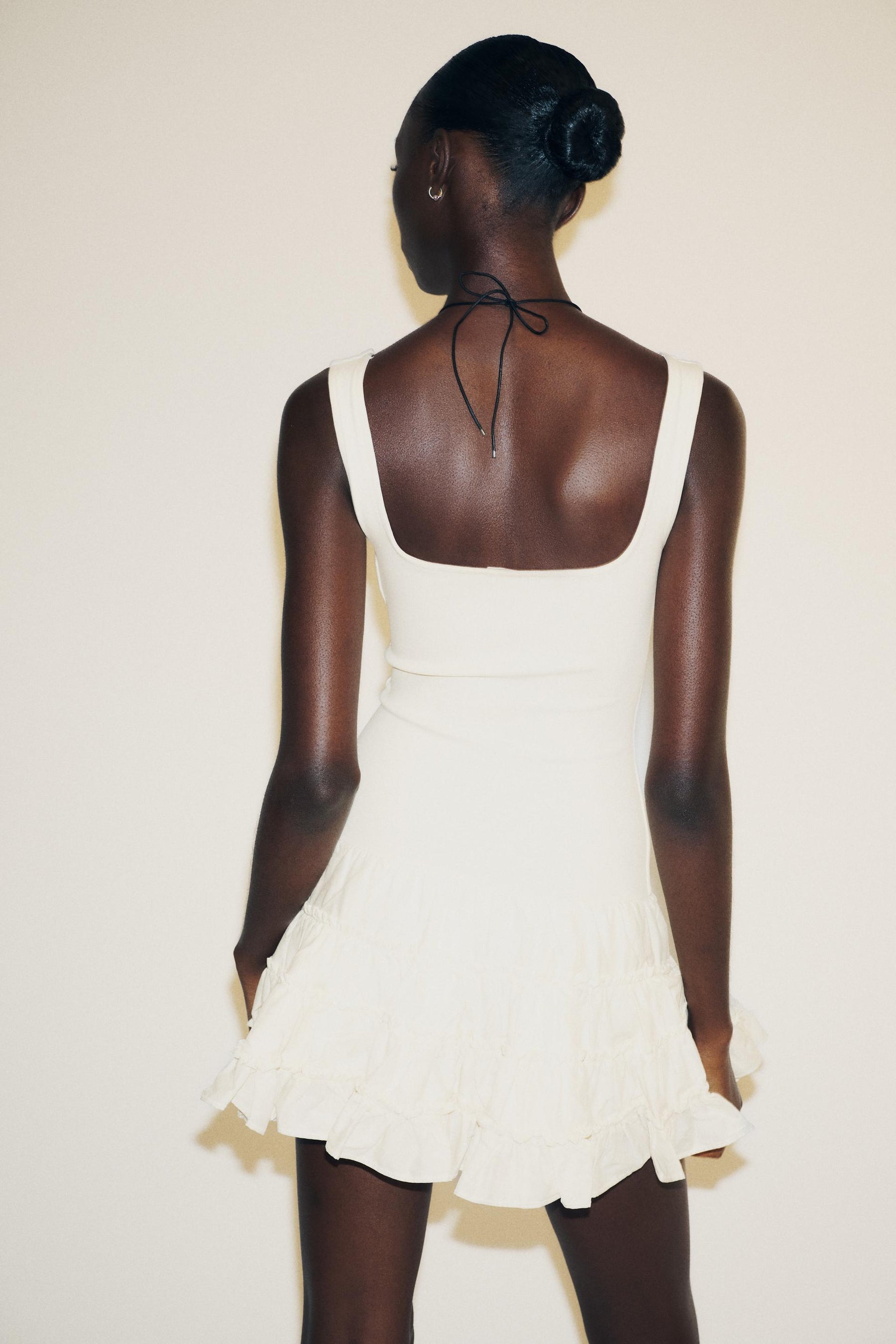 VOLUMENDES KOMBINATIONSKLEID