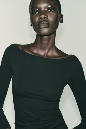 T-Shirt mit Bootsausschnitt