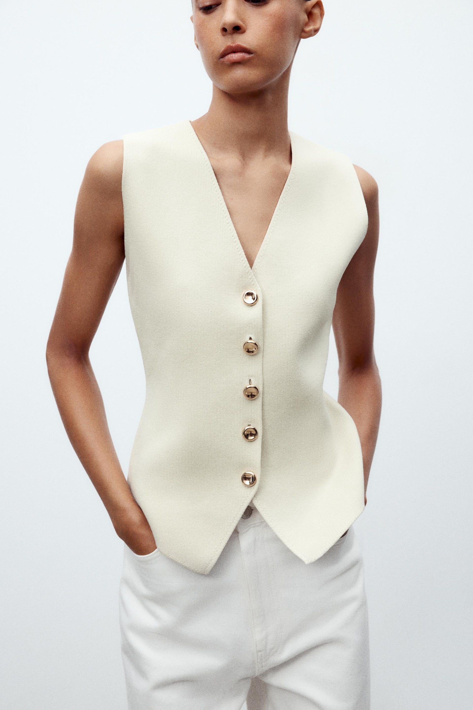 PLAIN KNIT WAISTCOAT - Image 2