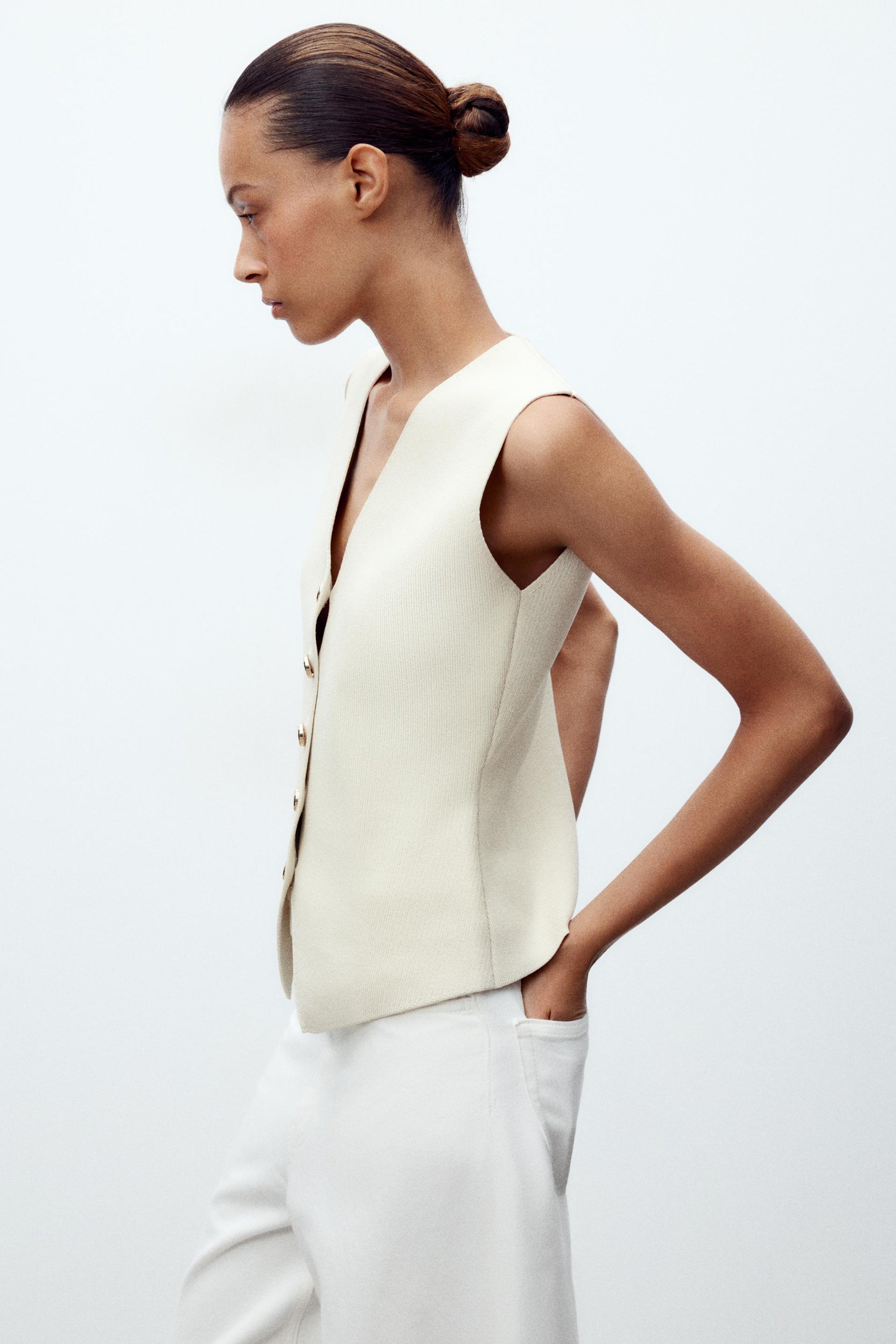 PLAIN KNIT WAISTCOAT - Image 3