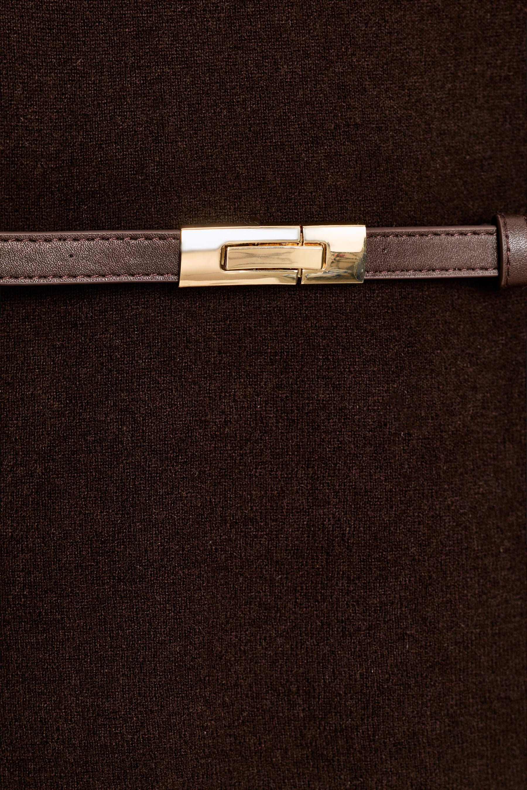 Wollpullover mit hohem Kragen