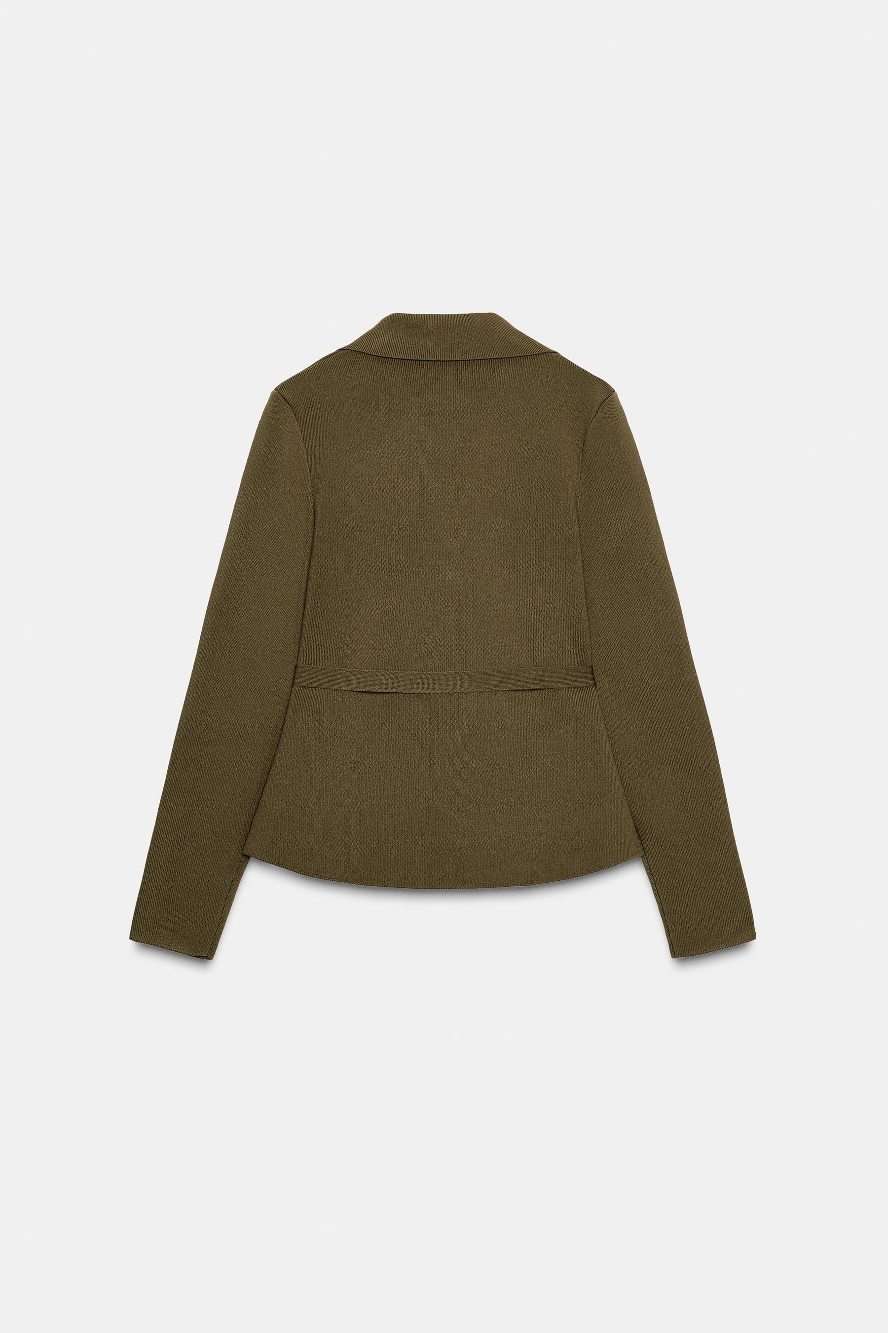 Wollstrickjacke mit Gürtel