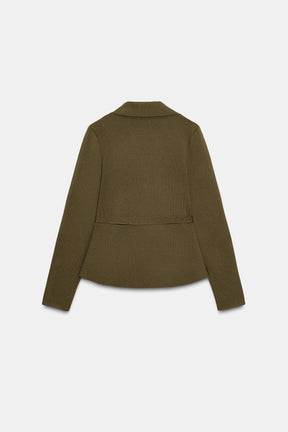Wollstrickjacke mit Gürtel