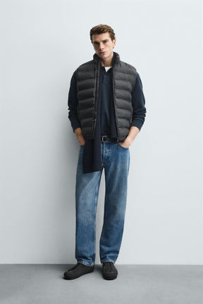 LIGHTWEIGHT WATER-REPELLENT PUFFER GILET - Image 1