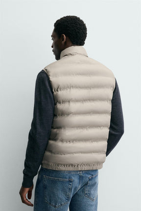 LIGHTWEIGHT WATER-REPELLENT PUFFER GILET - Image 3