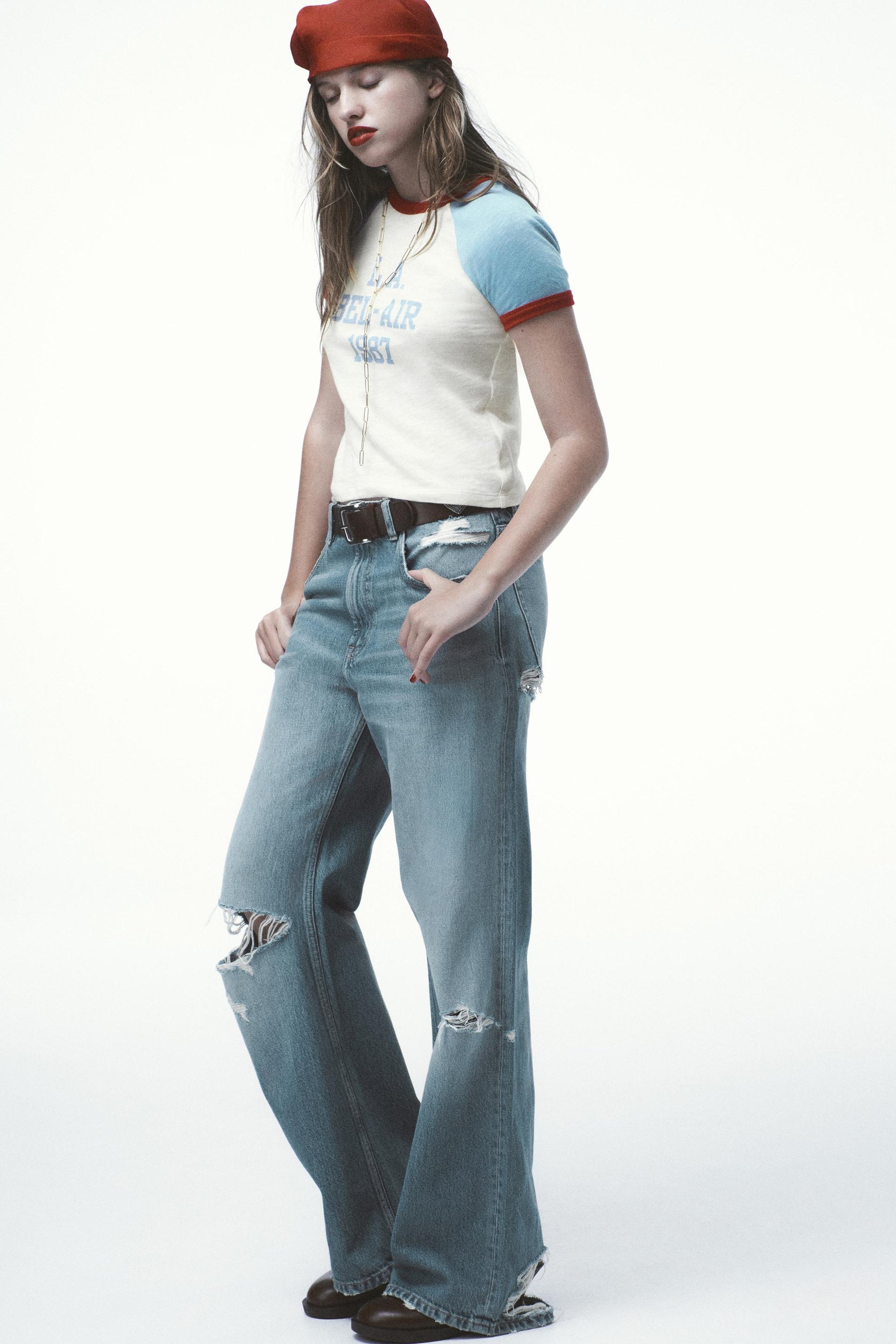 Zerrissene Boyfriend-Jeans mit mittelhohem Bund