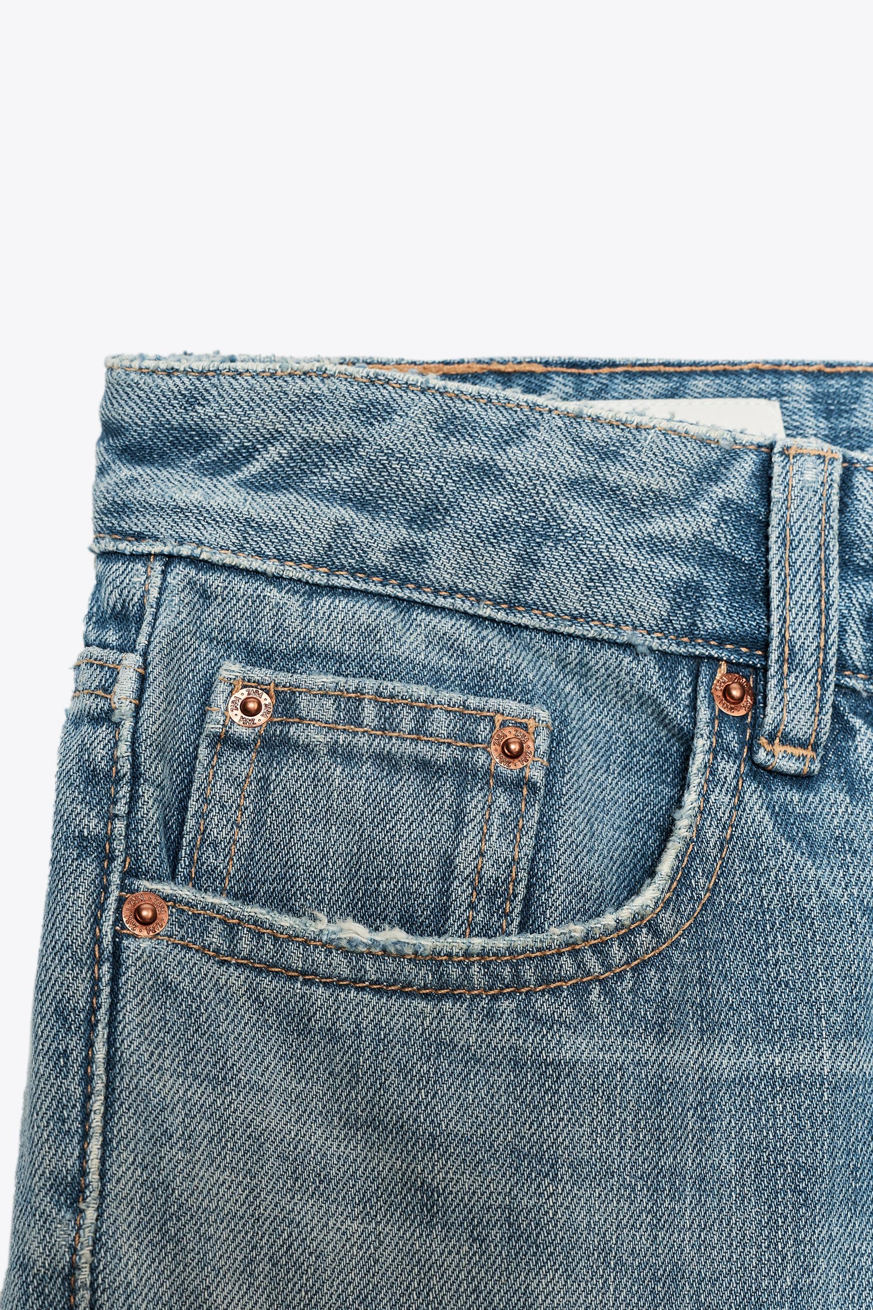 Schlagjeans mit niedrigem Bund