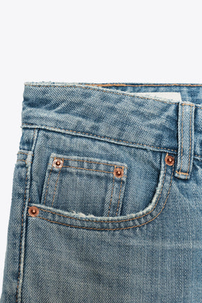 Schlagjeans mit niedrigem Bund