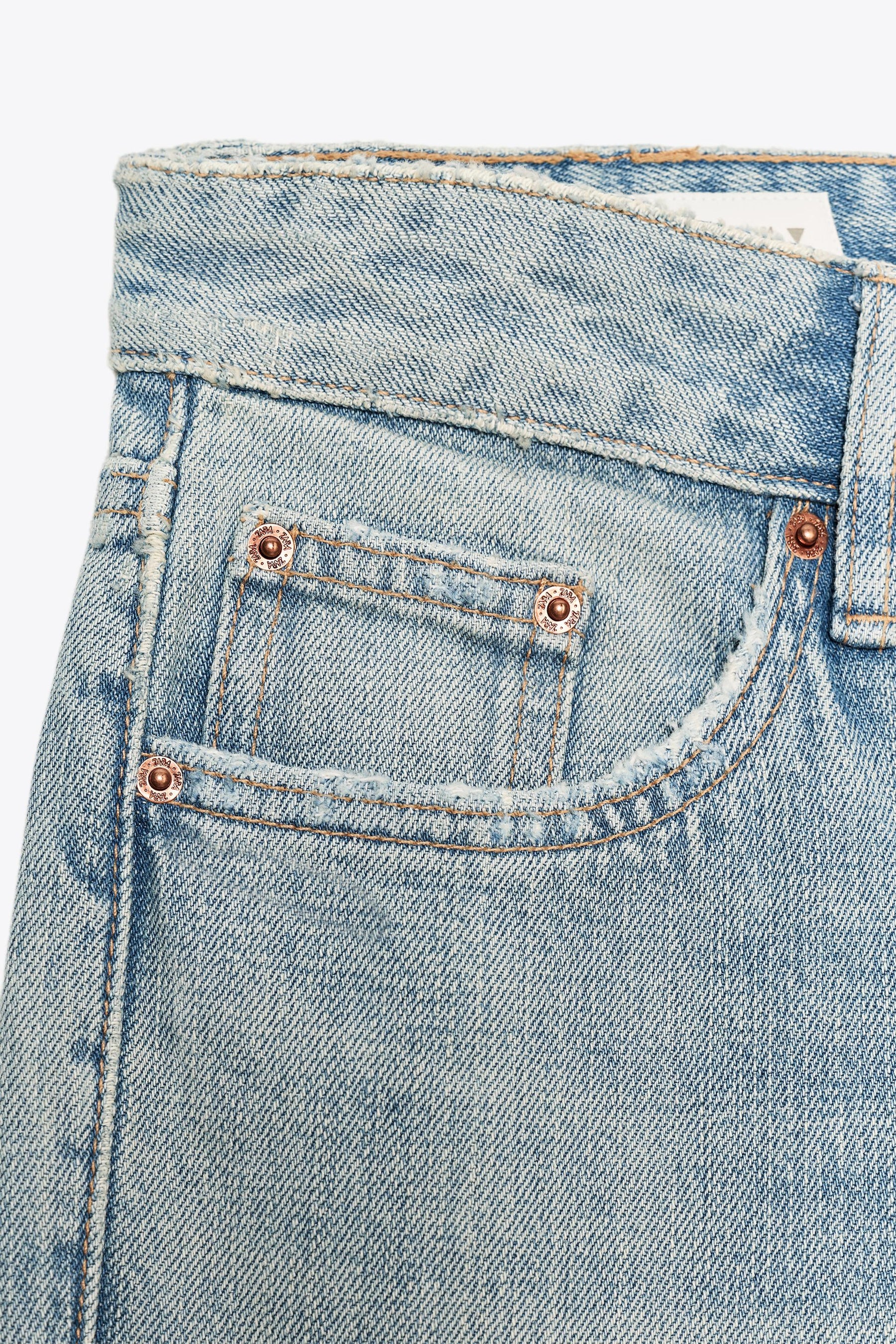 Schlagjeans mit niedrigem Bund