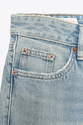 Schlagjeans mit niedrigem Bund