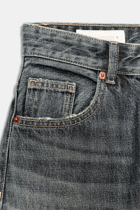 Weit geschnittene High-Waist-Jeans