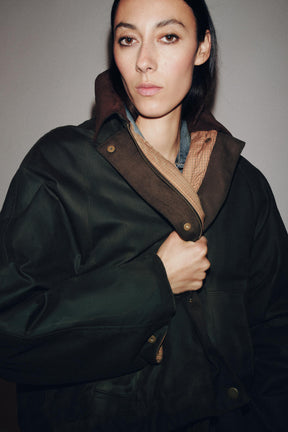 Jacke mit gewachstem Kontrastkragen