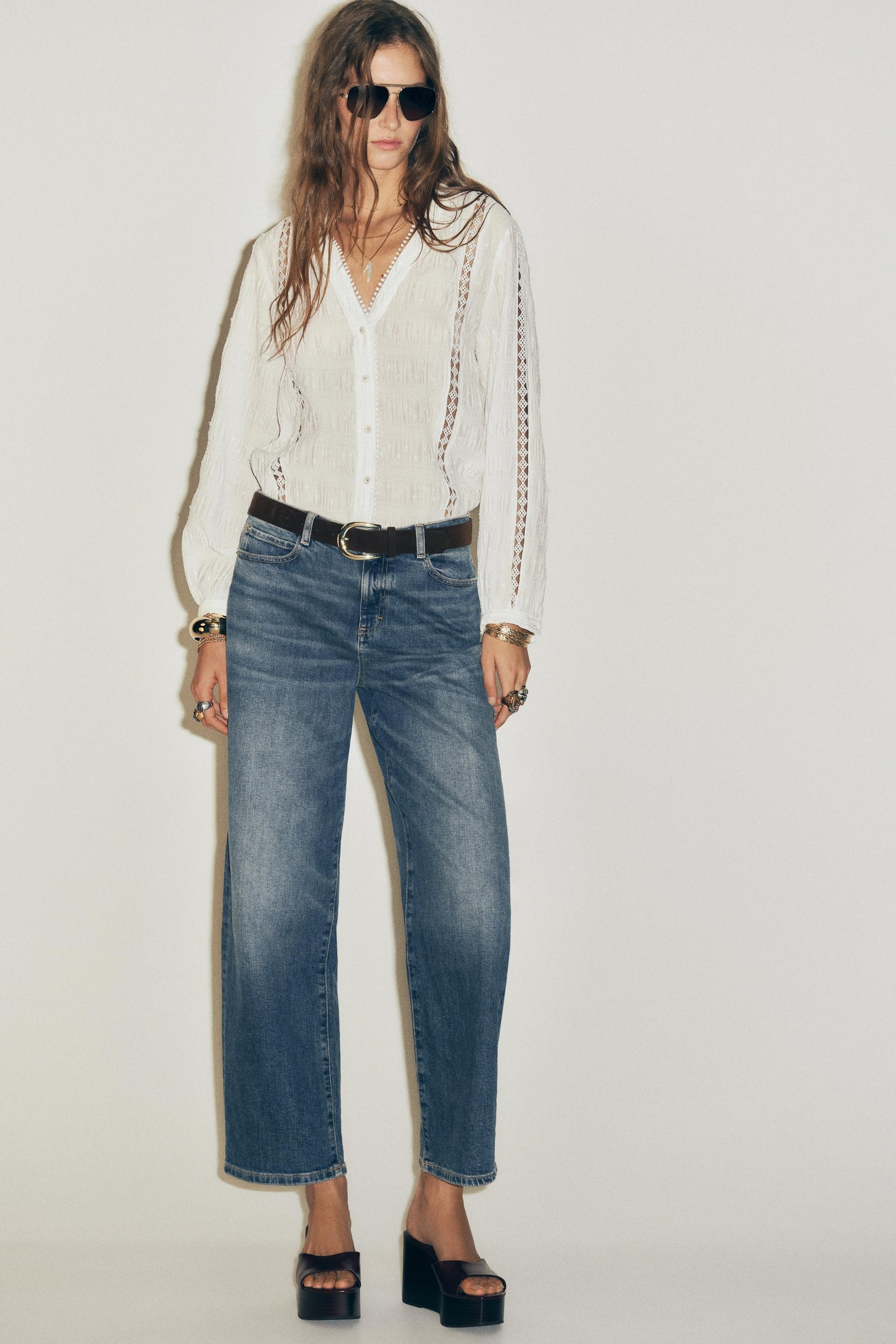 Bluse mit Spitzenbesatz