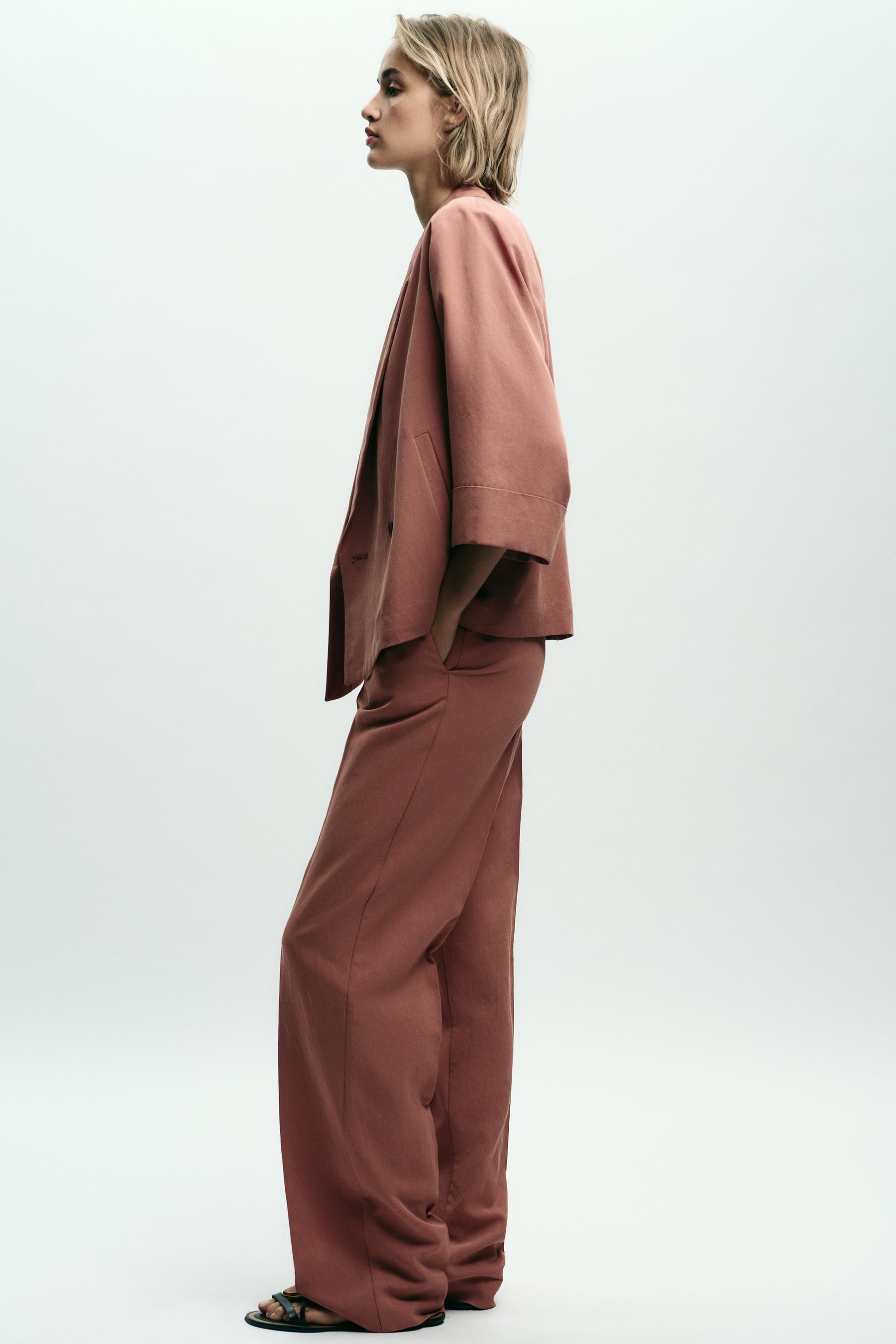 Hose mit geradem Bein und elastischem Bund