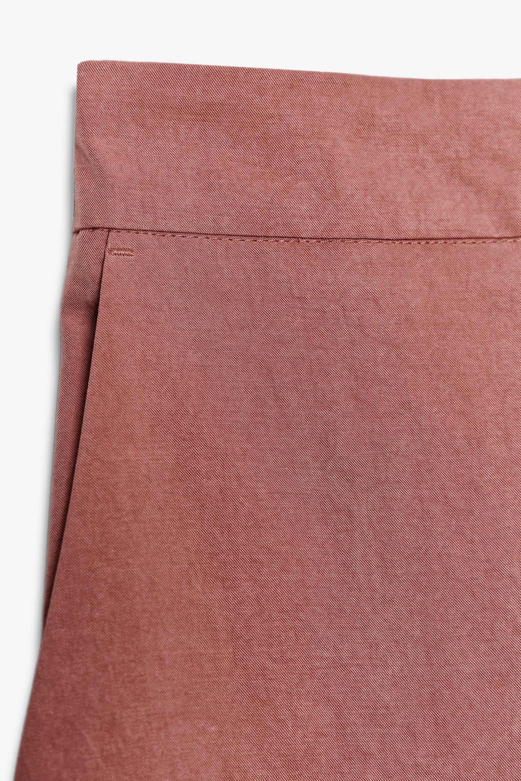 Hose mit geradem Bein und elastischem Bund