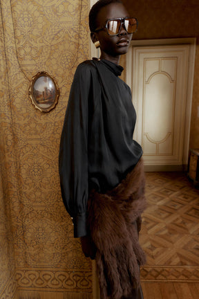 Satinbluse mit Knöpfen