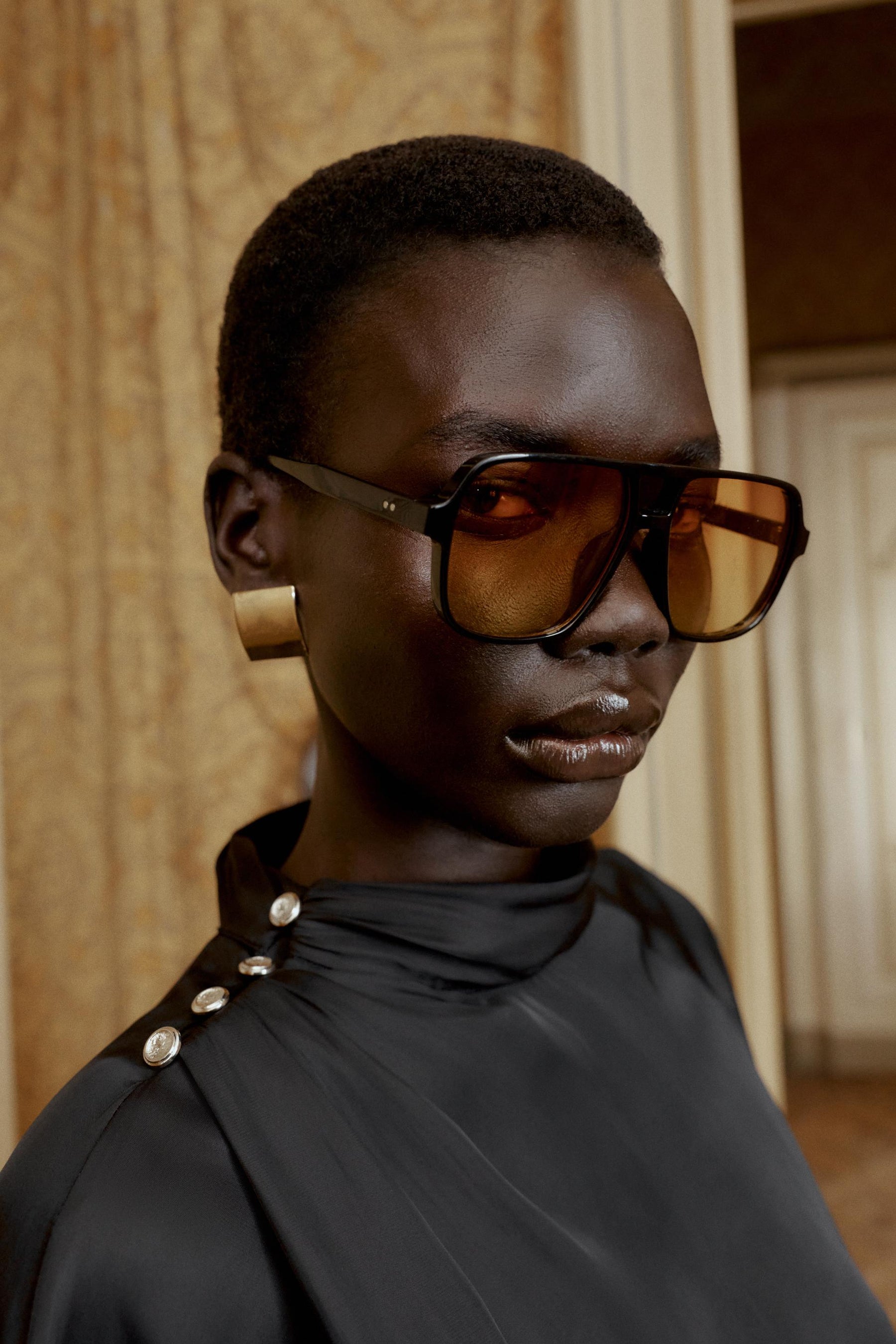 Satinbluse mit Knöpfen