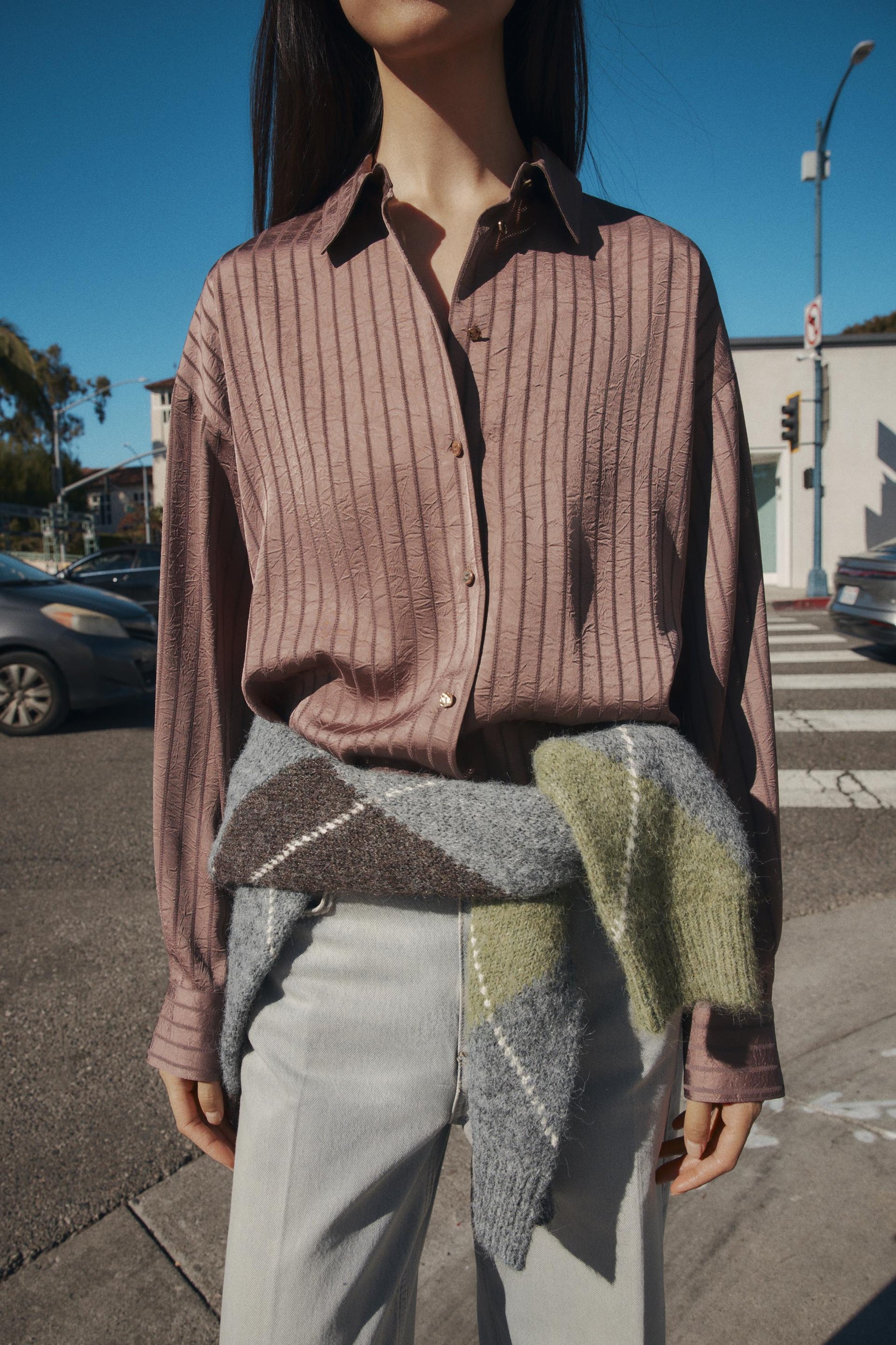 GESTREIFTES SATINHEMD