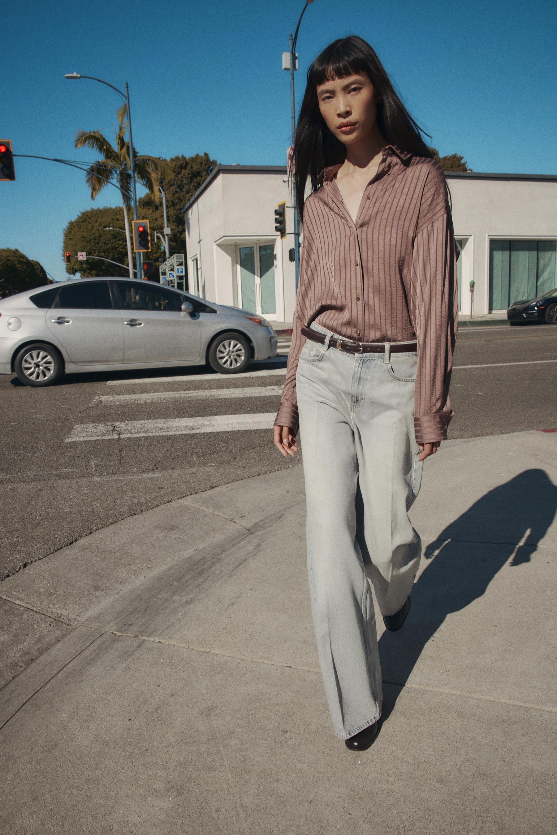 GESTREIFTES SATINHEMD