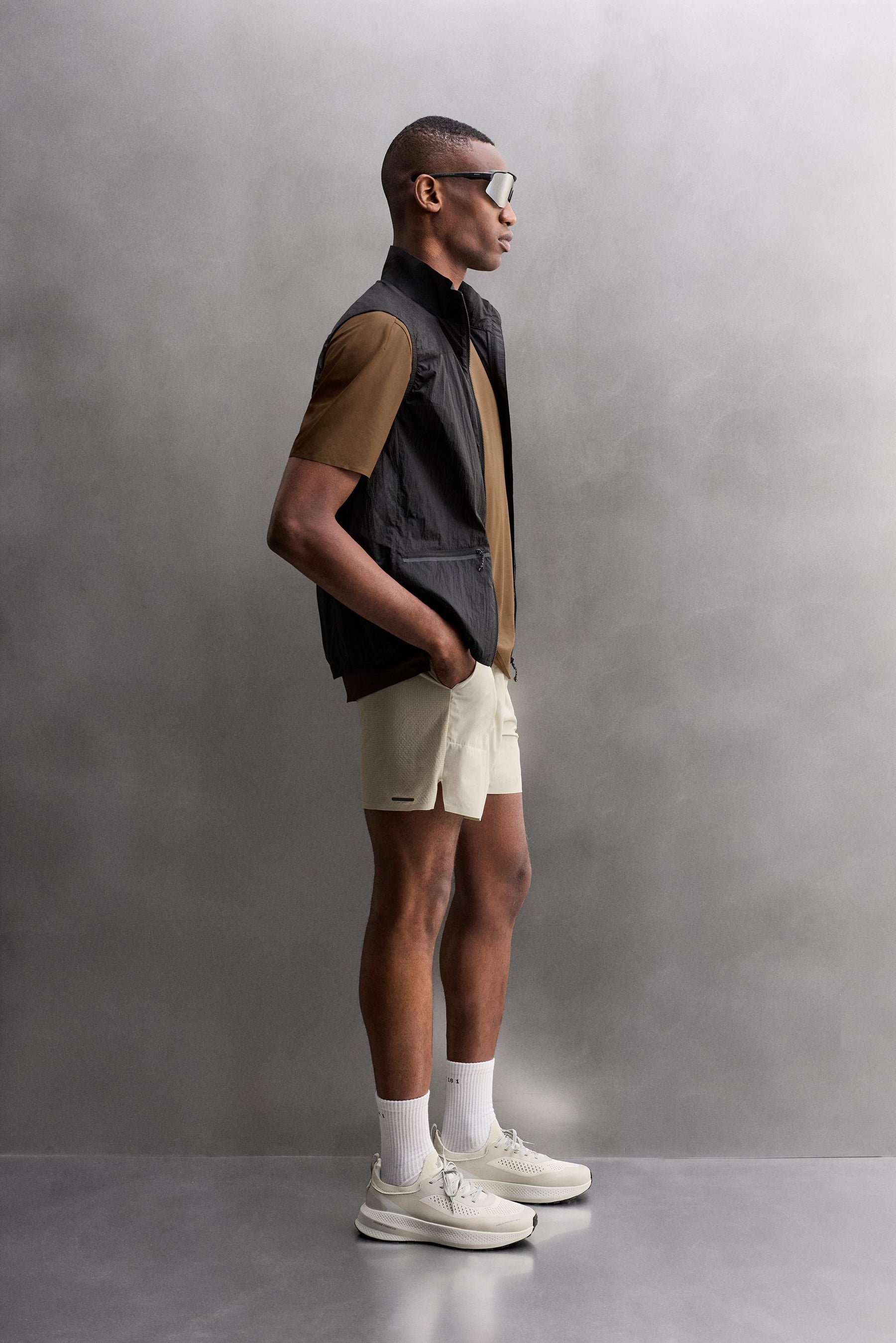 COLOUR BLOCK RUNNING SHORTS - Image 4