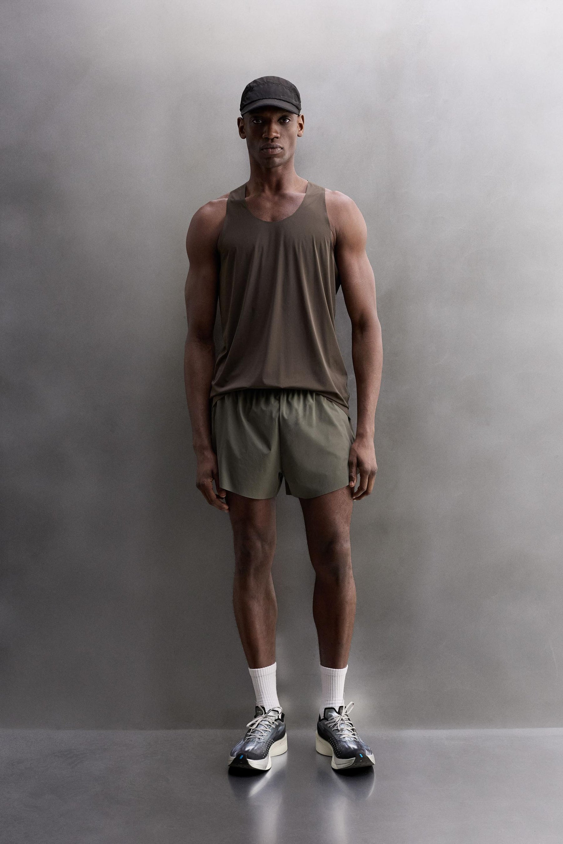 LIGHTWEIGHT TECHNICAL TANK TOP - Image 1