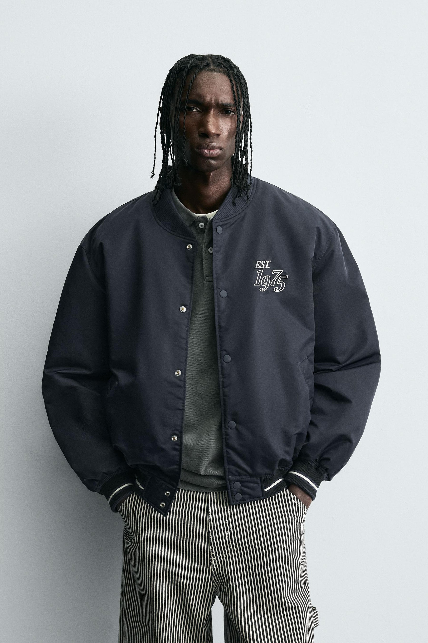 CONTRAST EMBROIDERY BOMBER JACKET - Image 2