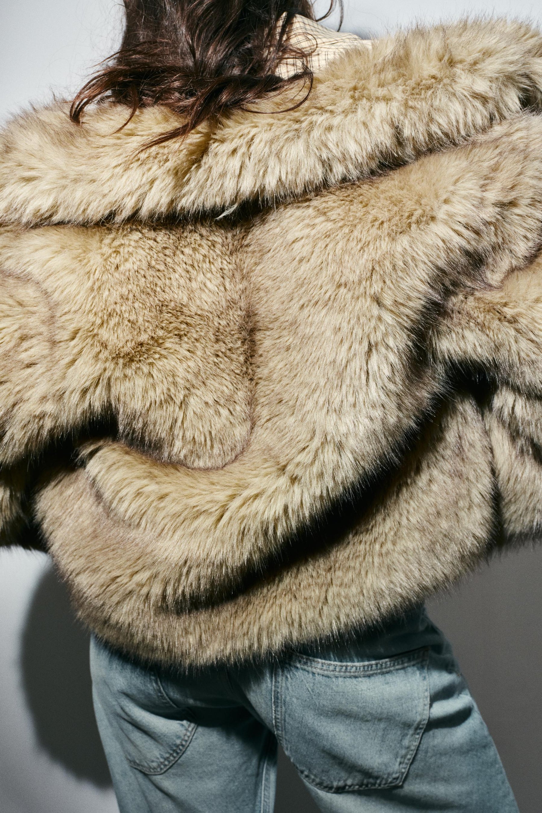 SHORT FAUX FUR COAT - Image 5