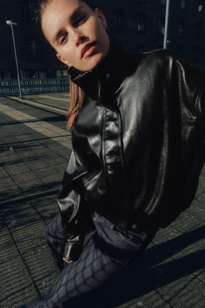 VOLUME JACKE AUS KUNSTLEDER