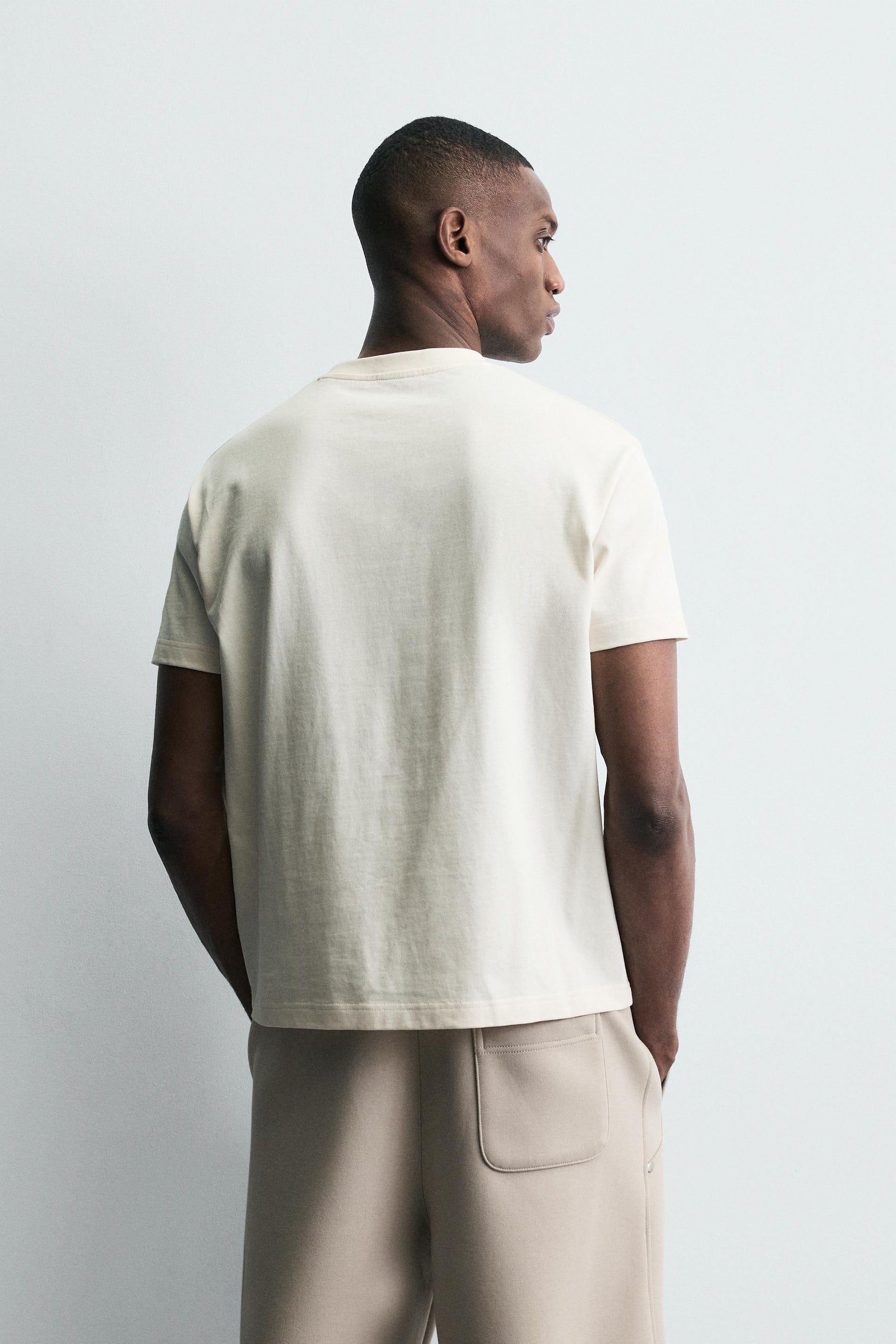 T-SHIRT WITH RAISED TEXT - Image 3