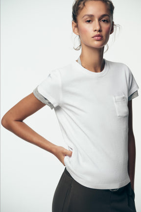 GEWASCHENES T-SHIRT MIT TASCHE