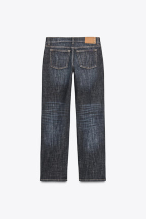 Gerade geschnittene Jeans mit niedrigem Bund