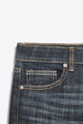 Gerade geschnittene Jeans mit niedrigem Bund