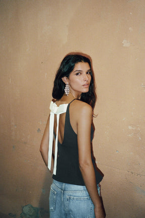 Bluse mit Schleife am Rücken