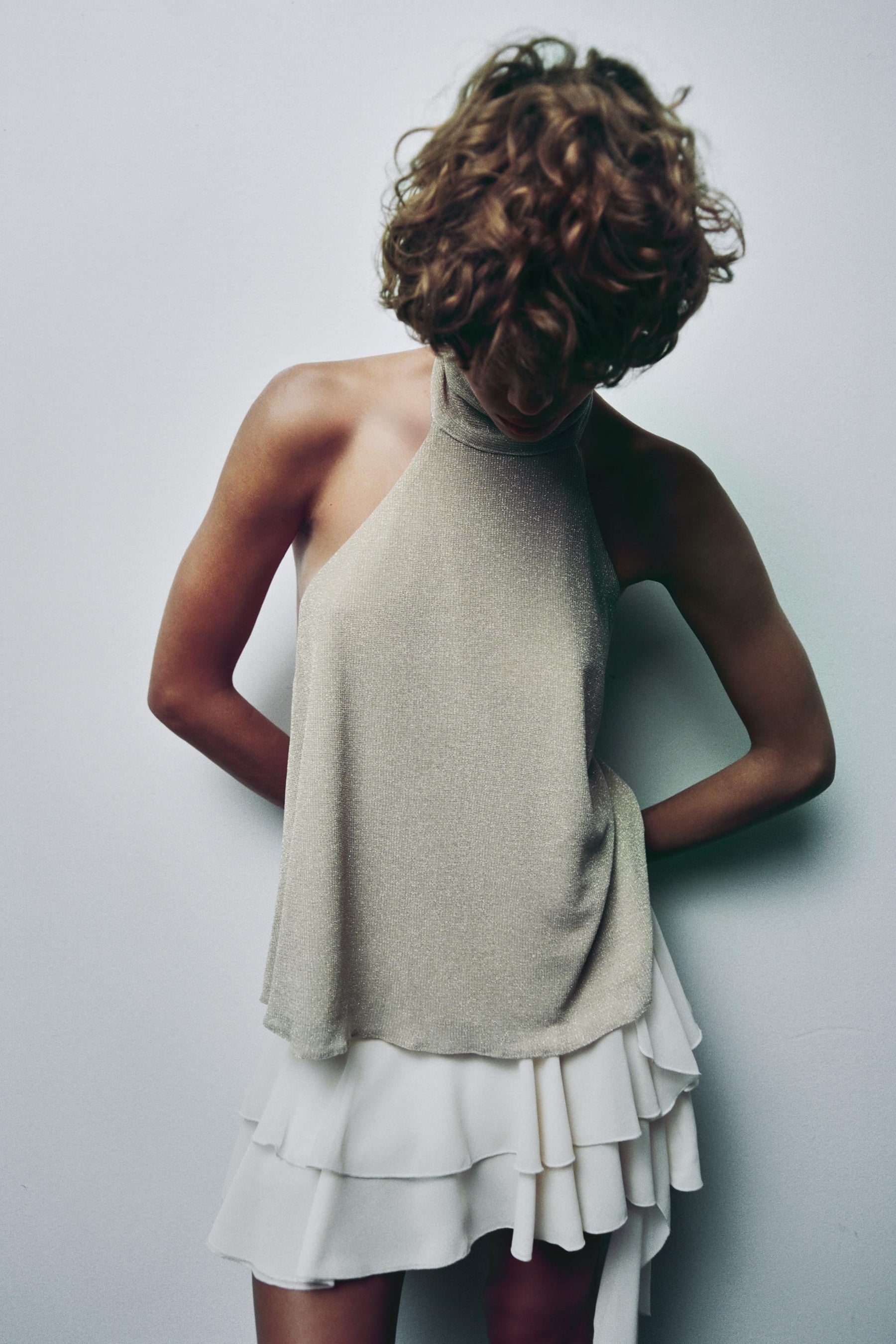 METALLISCHES HALTER-TOP