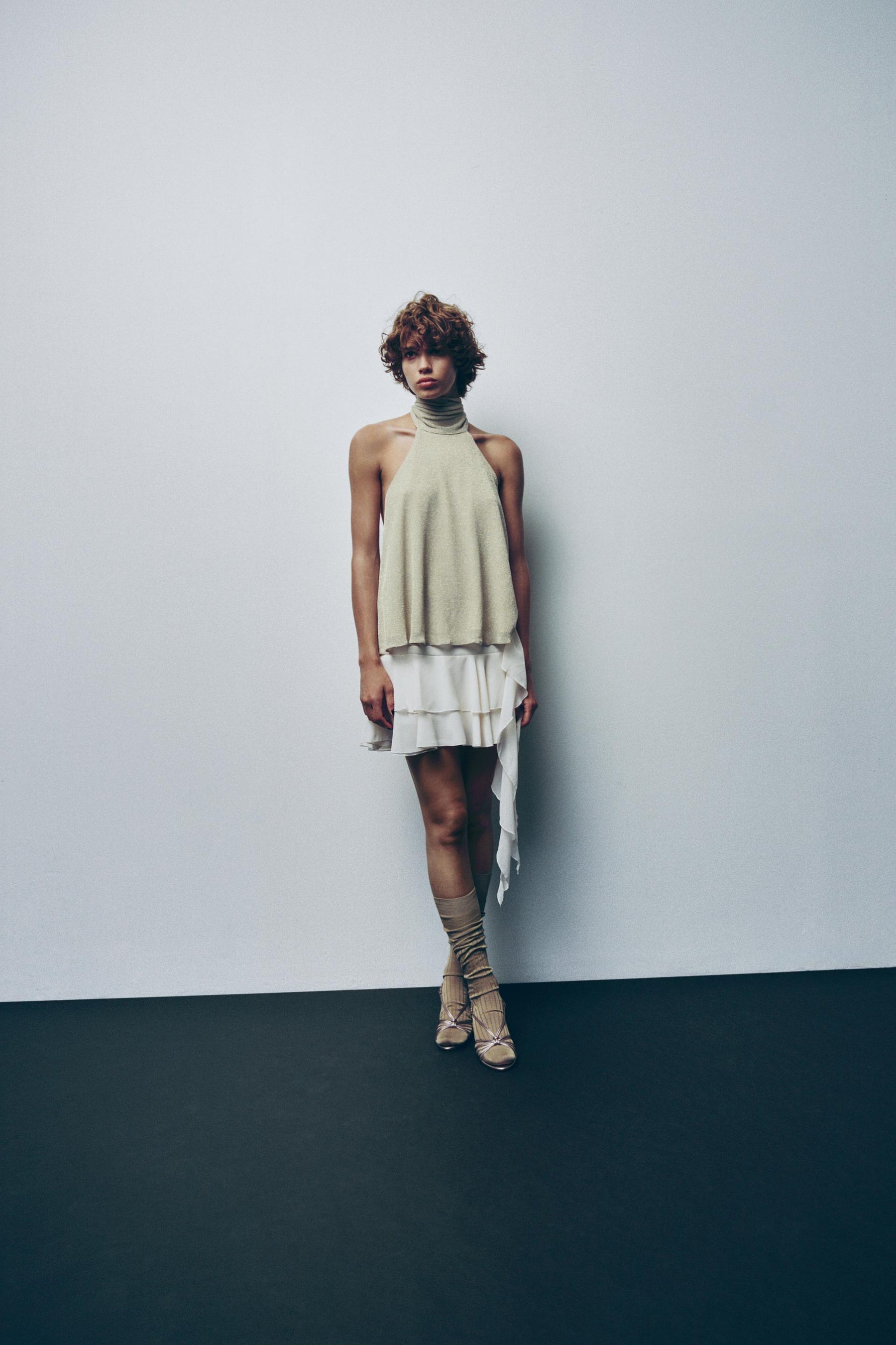 METALLISCHES HALTER-TOP