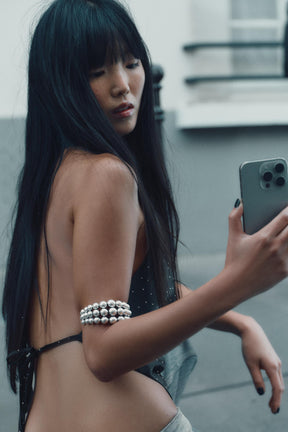 Strassbesetztes Satin-Haltertop